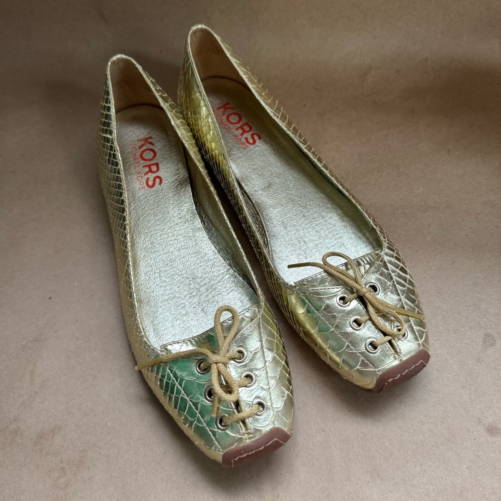 Kors Michael Kors Gold Leather Faux Snakeskin Laced Ballet Flats. Size 8.5